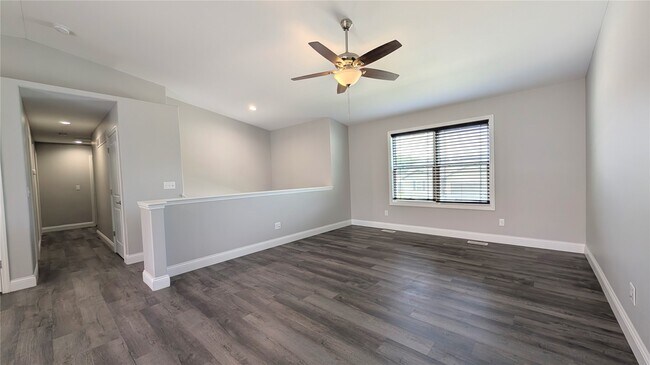 Building Photo - 1117 Baseball Dr