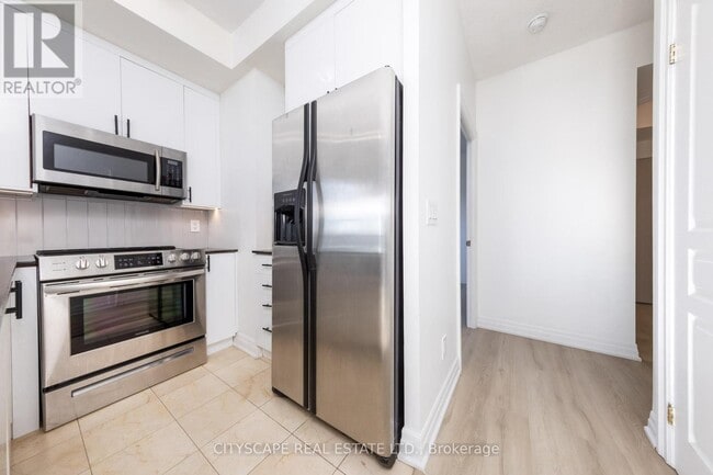 Building Photo - 2087 Lake Shore Blvd W