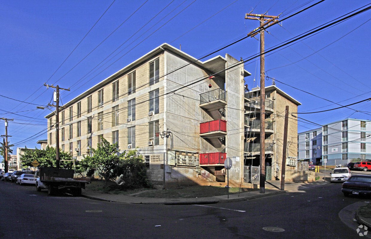 Primary Photo - 94-104 Pupuole Pl