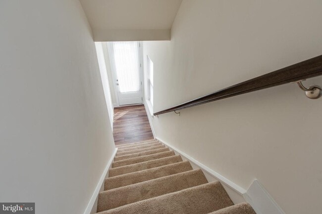Building Photo - 2546 Buckthorn Dr