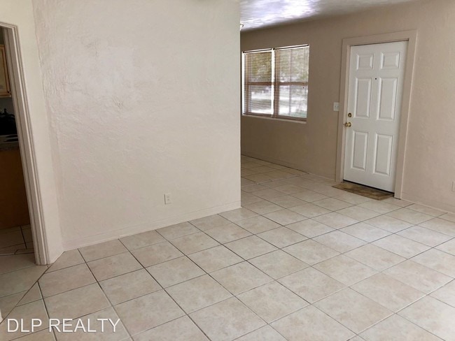 Building Photo - 3 br, 1 bath House - 1166 Bryn Mawr Drive