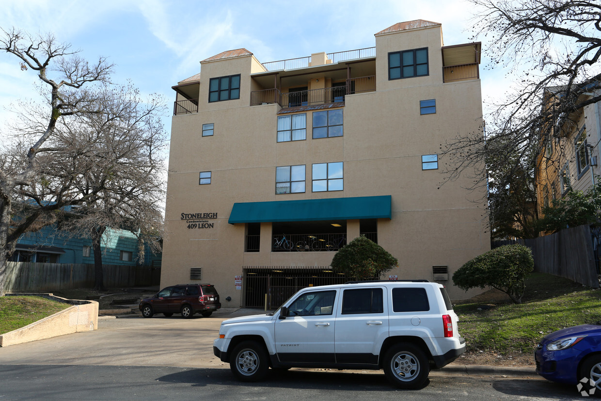 Building Photo - Stoneleigh Condos