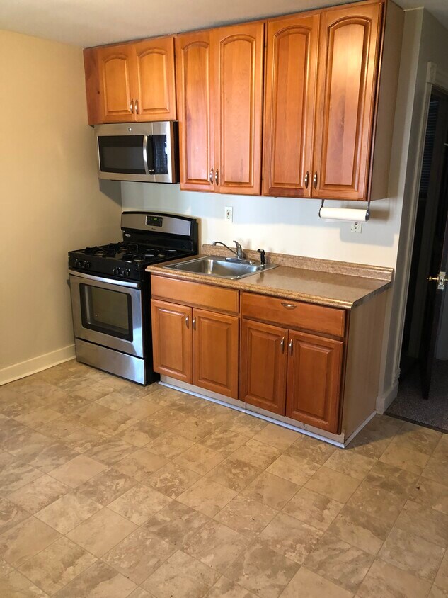 5240 Genesee St Unit 2, Bowmansville, NY 14026 Apartments in