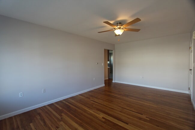 Building Photo - 123 Highland Ave