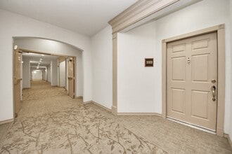 Building Photo - 2400 McCue Rd