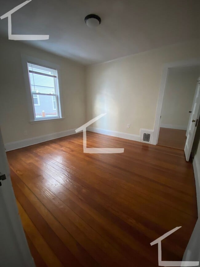 Photo - 46 Montfern Ave Apartment
