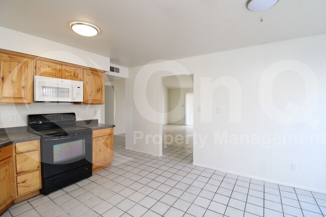 Foto del edificio - 4042 E Burgess Ln
