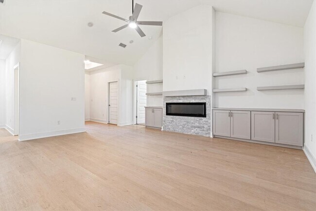 Foto del edificio - 7004 SW Basswood Ave