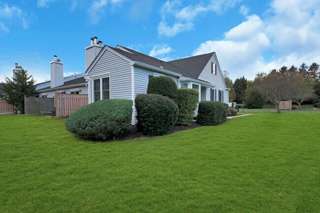 Foto del edificio - 2555 Youngs Ave
