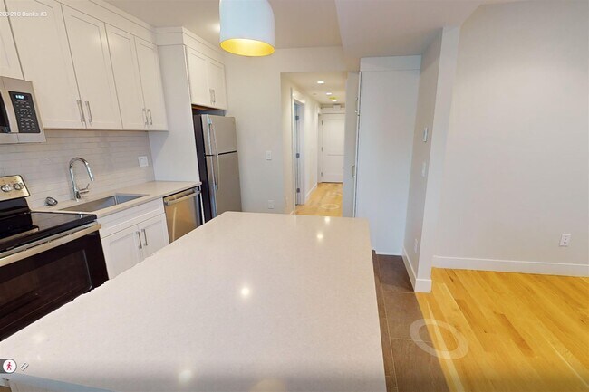 Foto del edificio - 200 Banks St