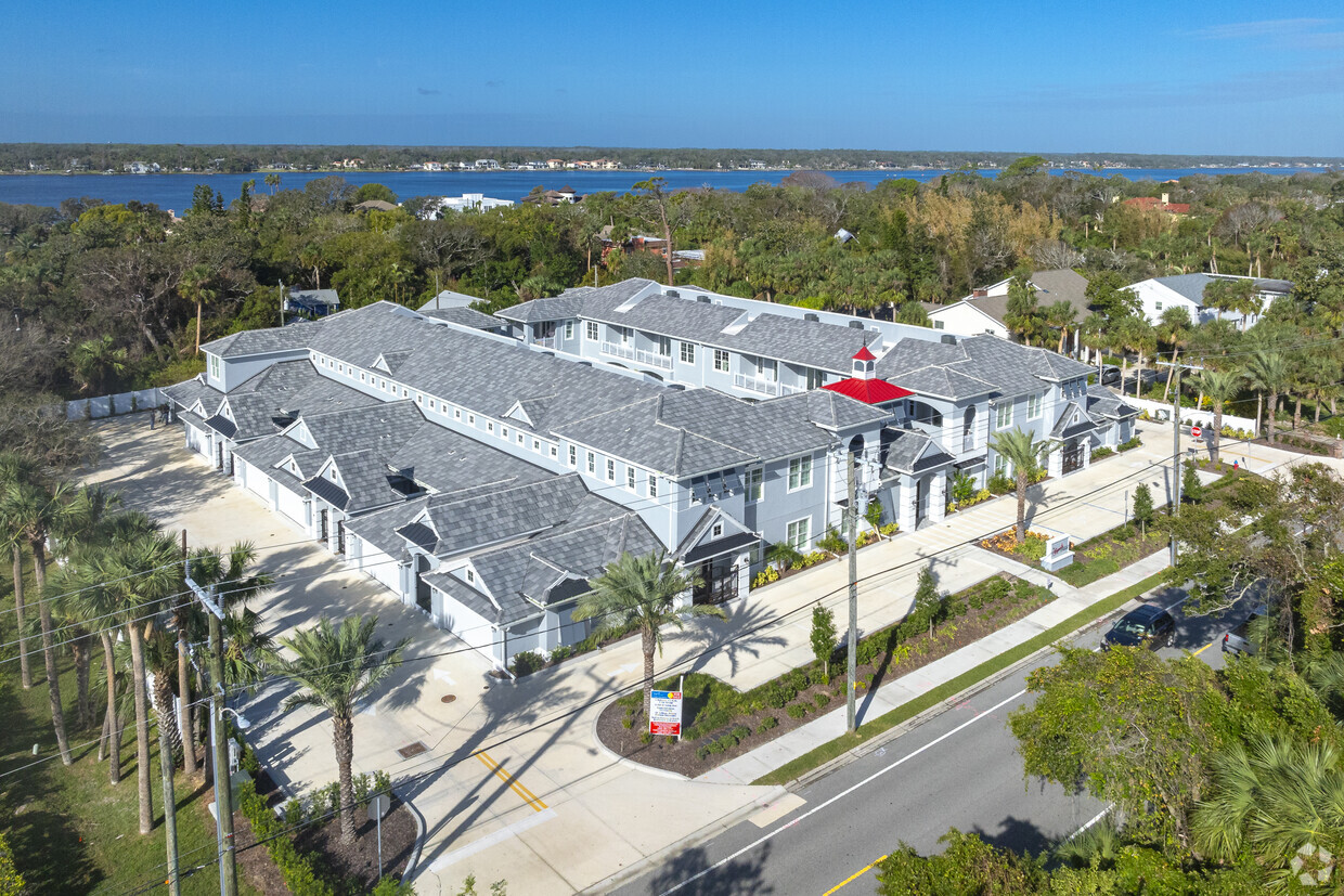 Alternativa 2 - The Cupola at Oceanside
