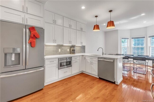 Building Photo - 1200 Half Moon Bay Dr