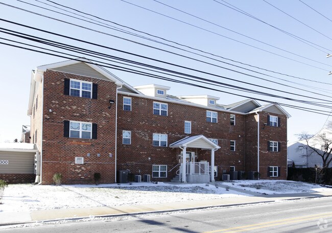 Lakewood Apartments Middletown De Primary Photo Lakewood Apartments