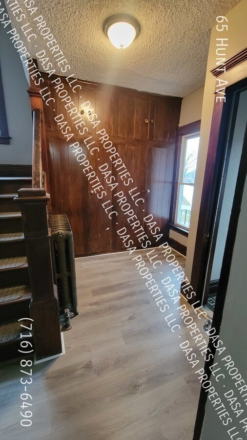 Building Photo - 65 Hunt - 3 Bed / 2 Bath