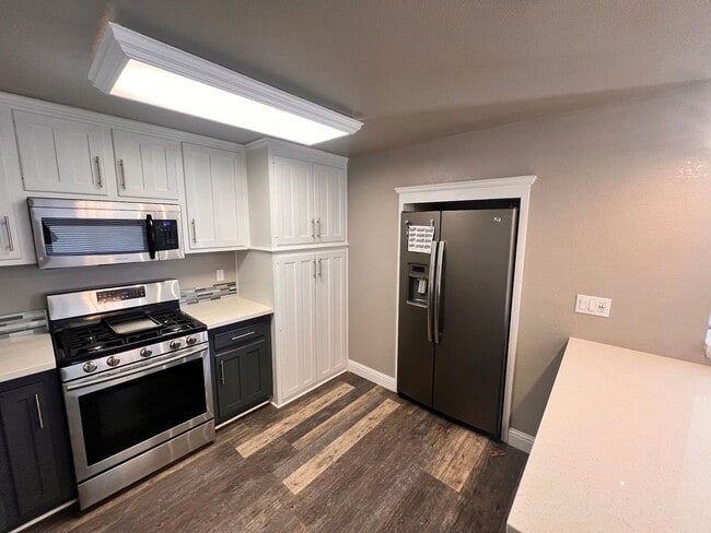 Building Photo - Nicely renovated 3 bedroom home!