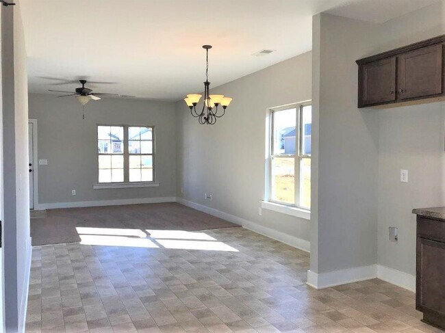 Foto del edificio - Home in Calera, AL.. View with 48 Hours Notice!