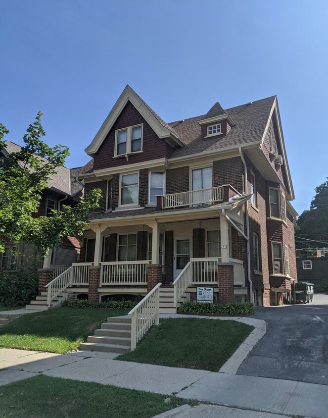 Primary Photo - 2570 N Murray Ave