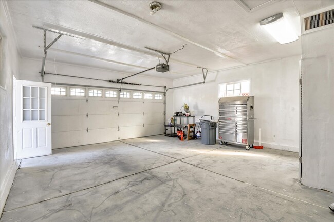 Building Photo - 1109 Beltrami Dr