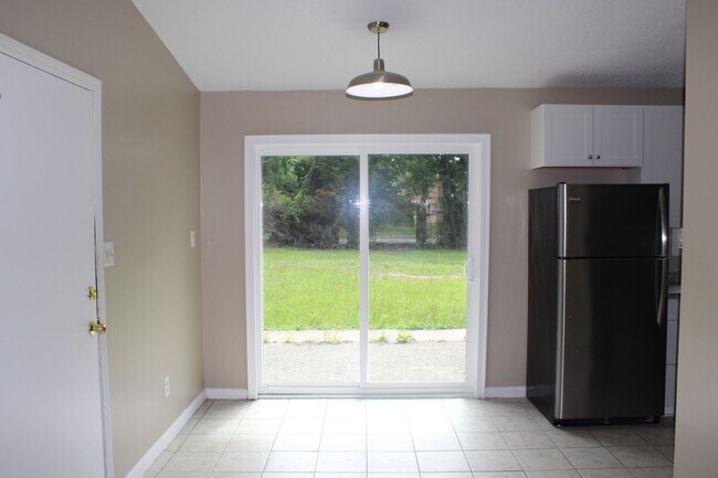 Foto del edificio - Beautifully renovated home in Newport, NC!