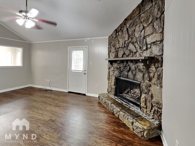 Foto del edificio - 2406 Jenwood St