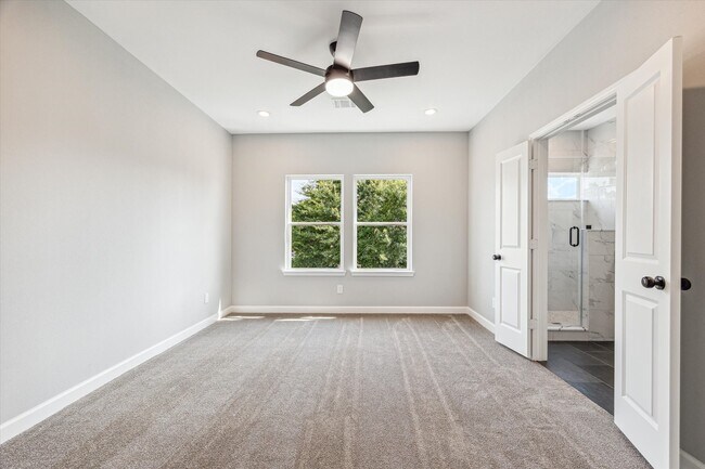 Foto del edificio - 4211 Faulkner St