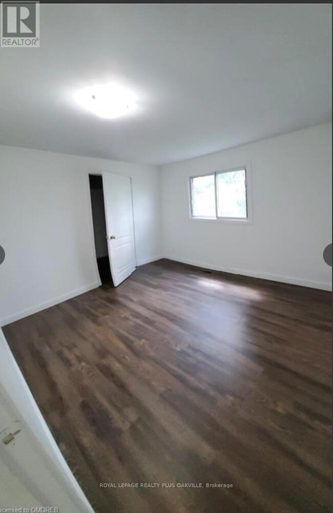 Building Photo - 564 Lyons Ln