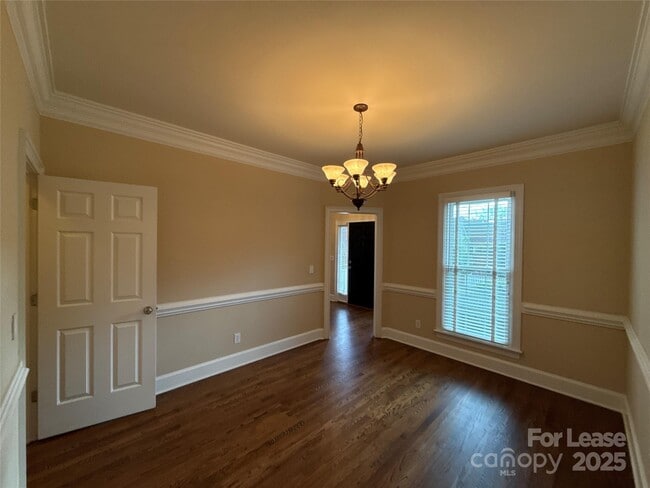 Building Photo - 805 Stargard Ct