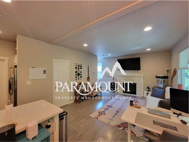 Foto del edificio - Charming 3-Bedroom Home in Prime Port Orchard Location!
