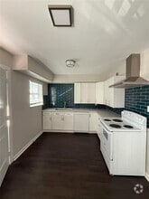 Building Photo - 1824 Thonig Rd