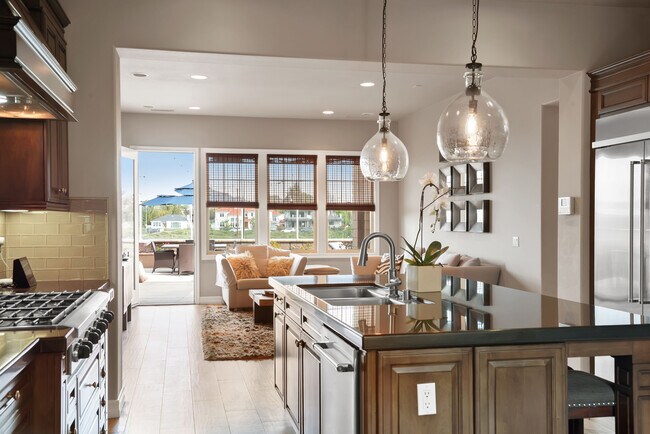 Building Photo - 7349 Coastal View Dr