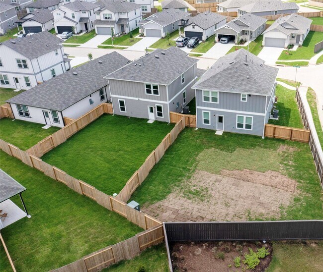 Foto del edificio - 23422 Honey Spade Rd