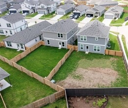 Building Photo - 23422 Honey Spade Rd