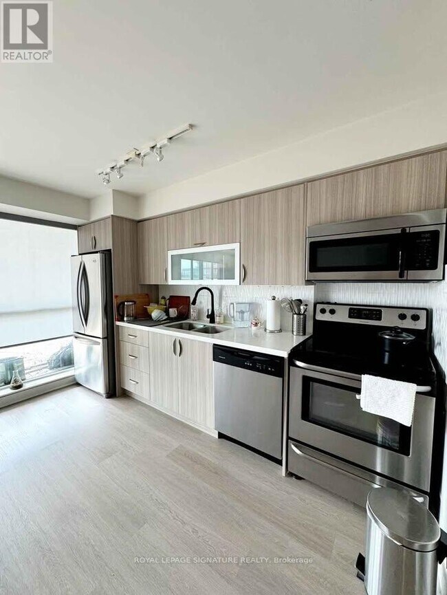 Photo du bâtiment - 100 Western Battery Rd