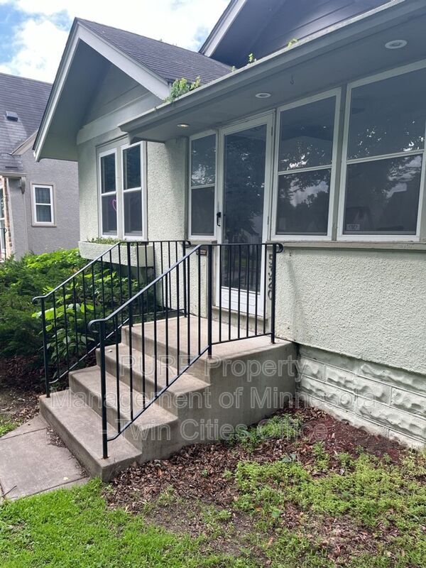 Building Photo - 5320 14th Ave S