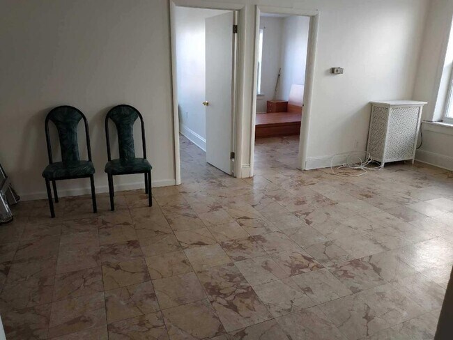 Foto del edificio - 1018 64th St