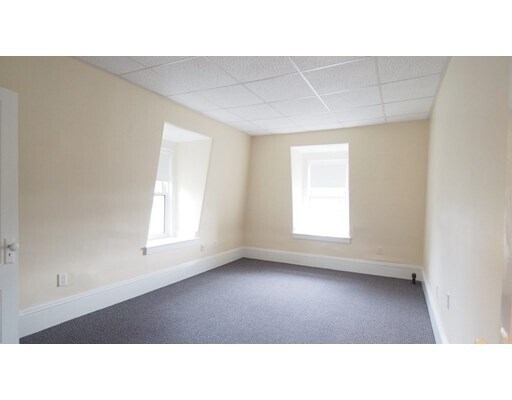 Building Photo - 11 Sewall St