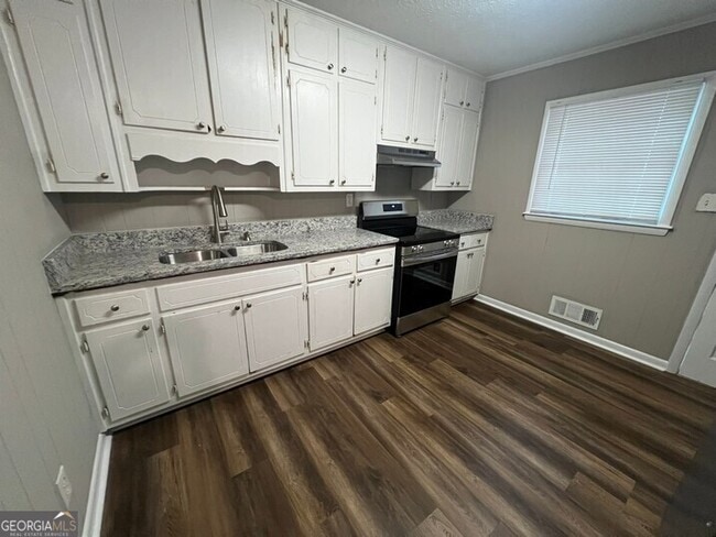 Building Photo - 8107 Cardav Ct SE