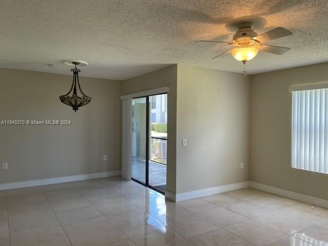 Foto del edificio - 10360 SW 150th Ct