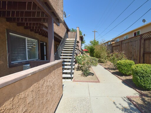 Building Photo - 5522 Camden Ave