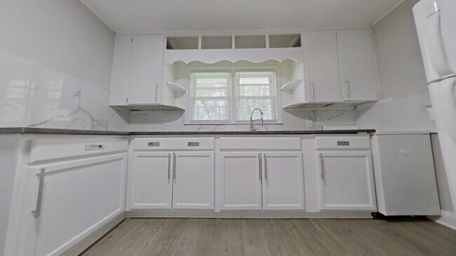 Foto del edificio - 414 E Peachtree Dr