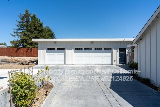 Building Photo - 1396 Bodega Ave