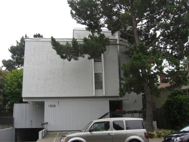 Front - 1936 Blake St
