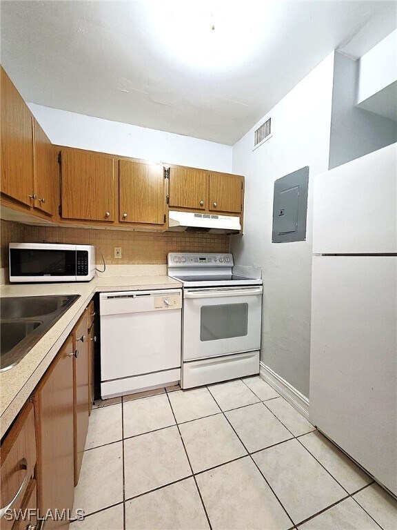 Building Photo - 1830 Maravilla Ave