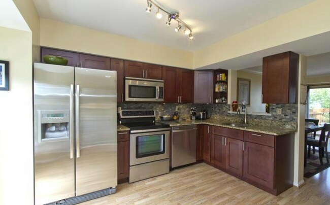 Foto del edificio - 1523 Stoney Beach Way