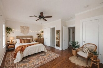 Building Photo - 608 Avondale St