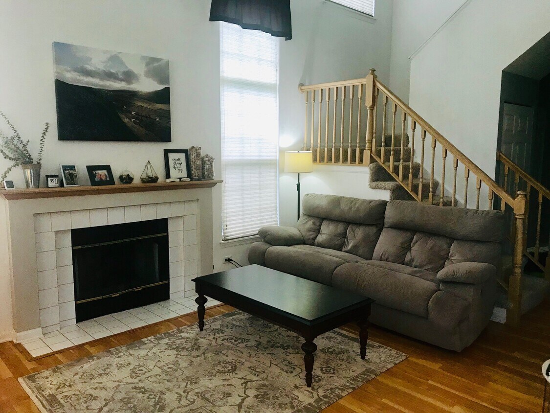 355 Mill St, Batavia, IL 60510 Townhome Rentals in Batavia IL