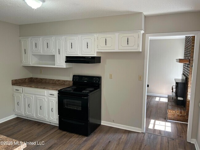 Foto del edificio - 7397 Meadowbrook Dr