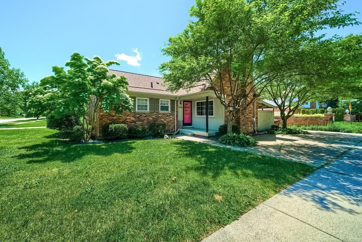 Primary Photo - 20691 Wedgewood Dr