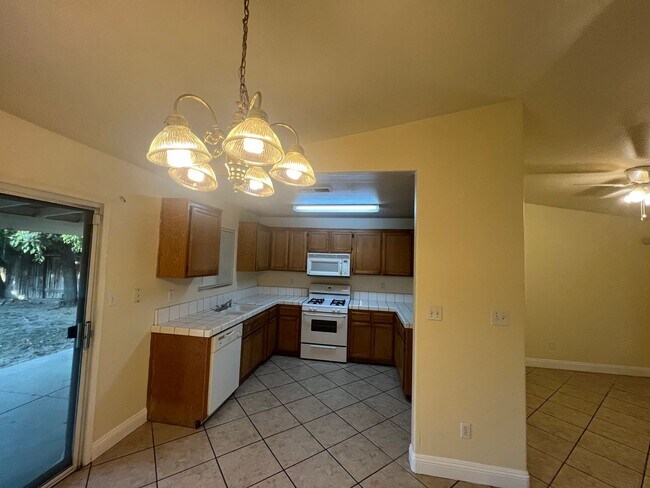 Foto del edificio - 1215 Innsbruck-SE-Beautiful Newer 3 Bedroo...