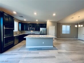 Building Photo - 930 Bayberry Ridge St